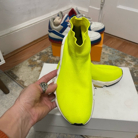 EUC Women Sz 7 (Euro Sz 37) Balenciaga Speed Trainer With BB Neon/Bright Yellow - Picture 12 of 17